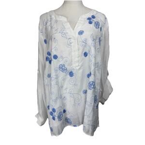 Melissa Paige Woman 2X Blouse Top White Blue Embroidery 3/4 Button Up Feminine